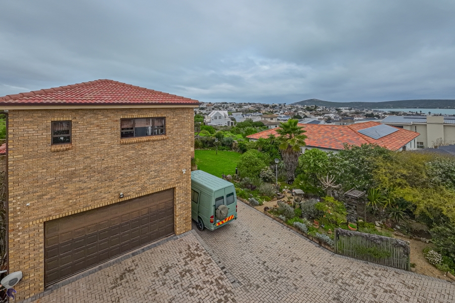4 Bedroom Property for Sale in Myburgh Park Western Cape